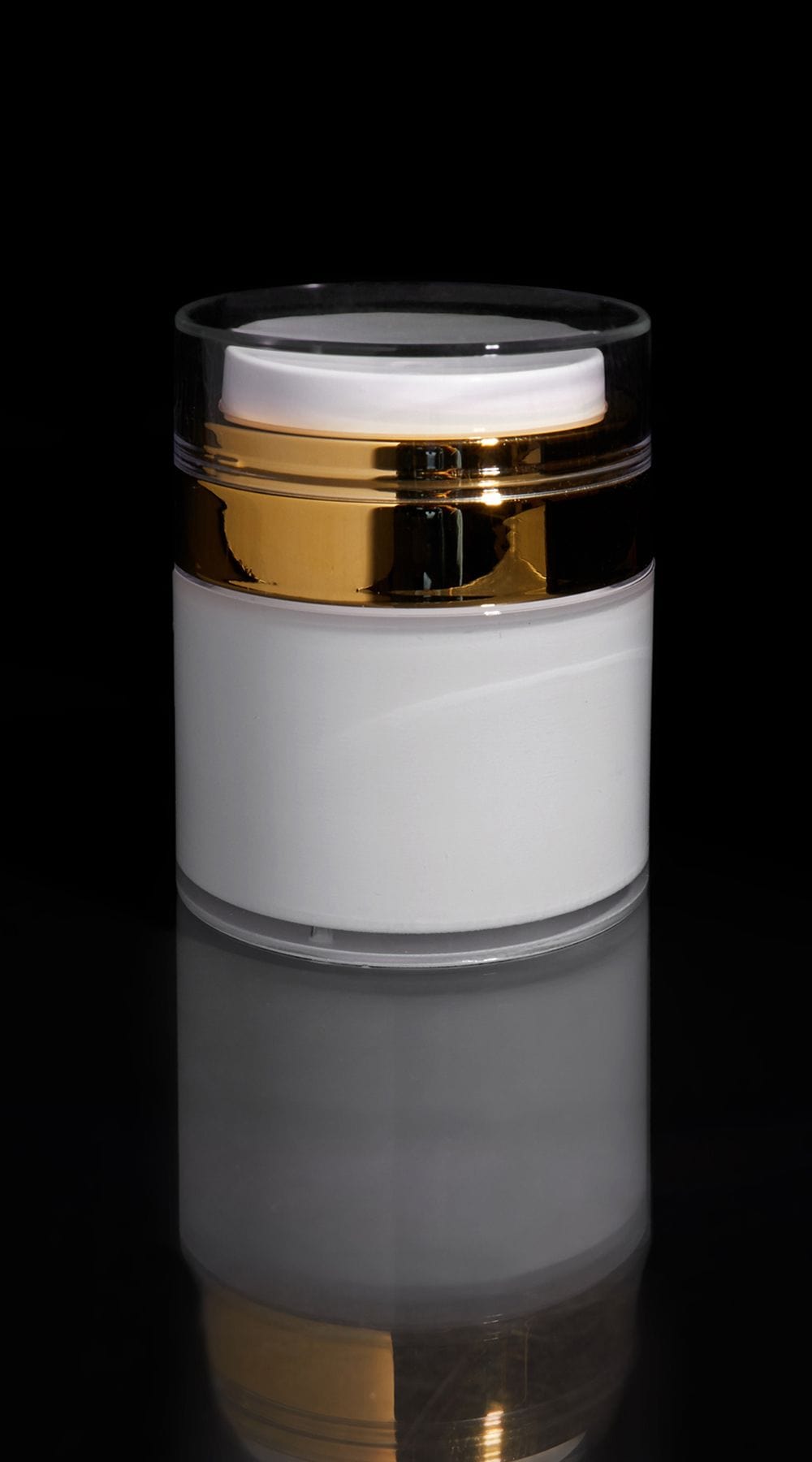 https://www.cosmeticpackagingnow.com/cdn/shop/files/cosmetic-packaging-now-llc-airless-jar-echo-50-ml-airless-jar-with-shiny-gold-collar-28367346827462.jpg?v=1703744102